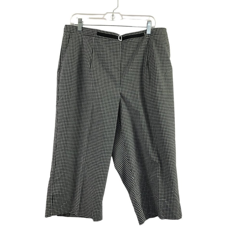 Alfred Dunner Women's Black &. White Capris